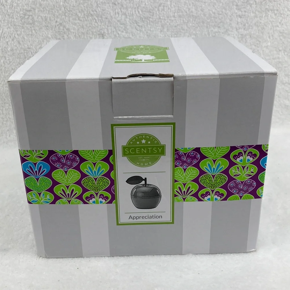 Scentsy Appreciation Apple Full Size Wax Warmer New in Box
